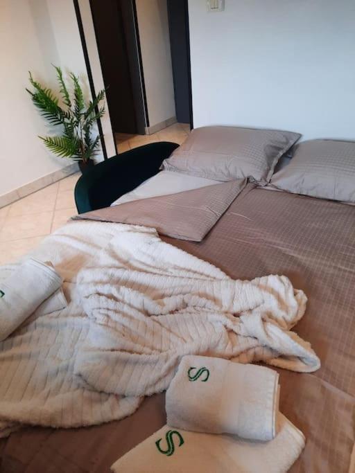 Apartman Smaragd Fažana Exteriör bild