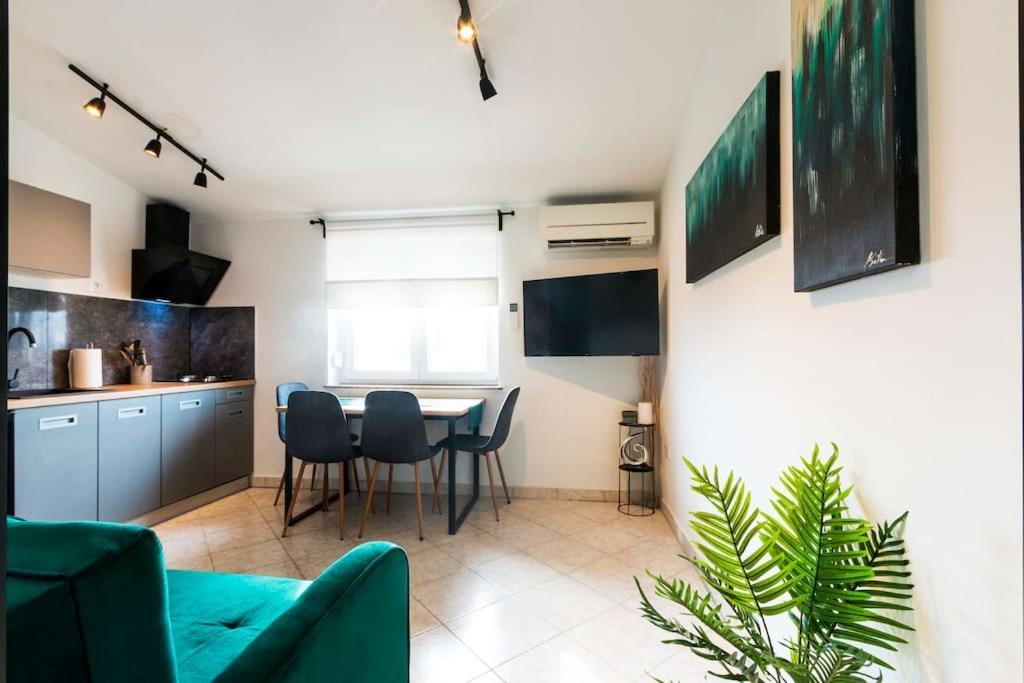 Apartman Smaragd Fažana Exteriör bild